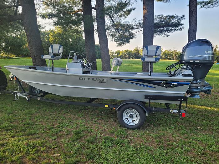 New 2023 G3 17 CCJ Jet Tunnel Hull (Silver/Blue)