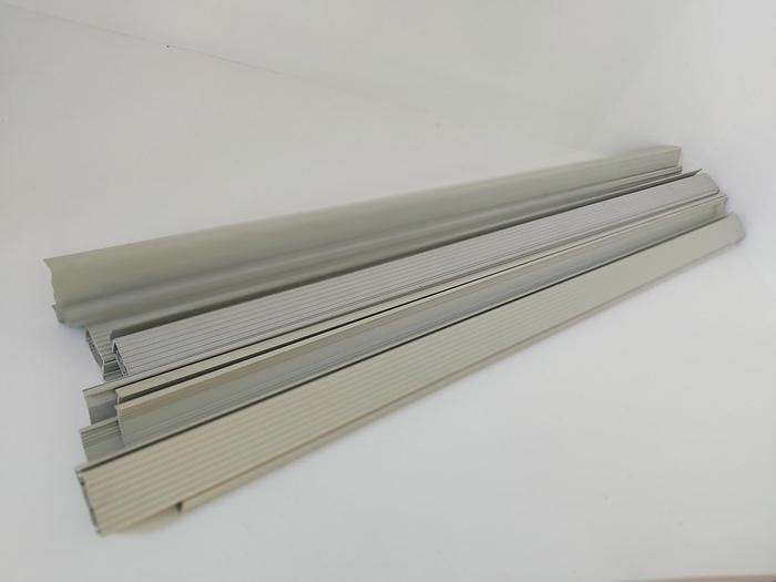 10 Stück Sammelschienen Abdeckprofil, SV 3092, 1m x 40mm, Rittal neuwertig