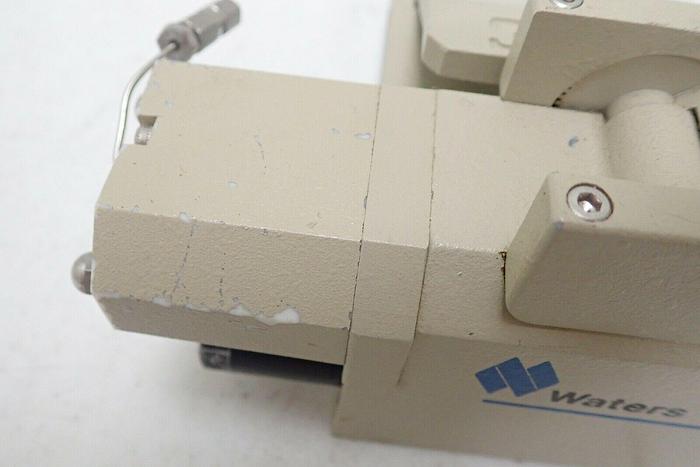 Used Millipore Waters RCM-100 Cartridge Holder & Compression Chamber