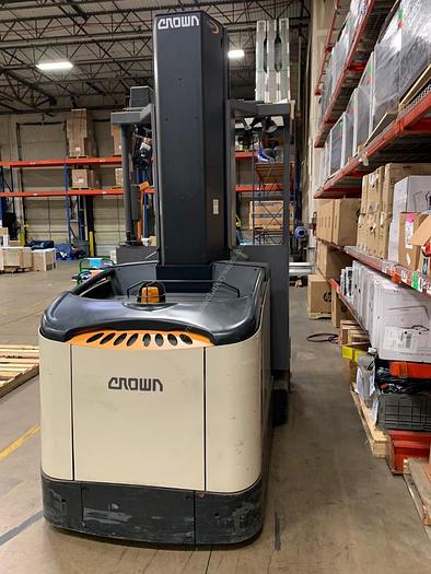 Used Crown Forklift 30SP36TT 3000 lbs Forklift