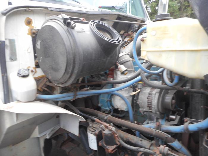 Used 2002 International 4900- Stock #: 8622