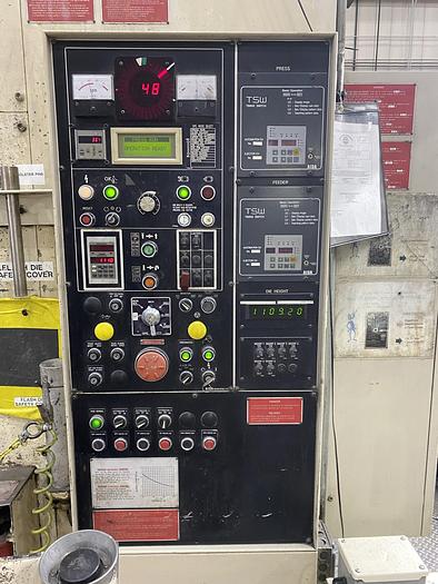 Used AIDA 3000 ton Knuckle Joint Stamping Press