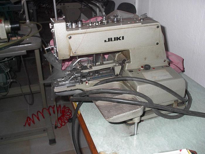 Gebraucht Knopfannähmaschine JUKI MB 372
