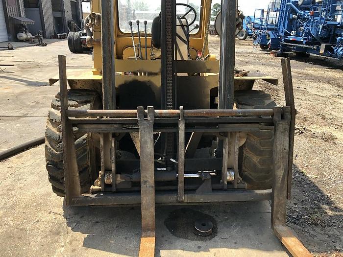 Used CATERPILLAR RC60