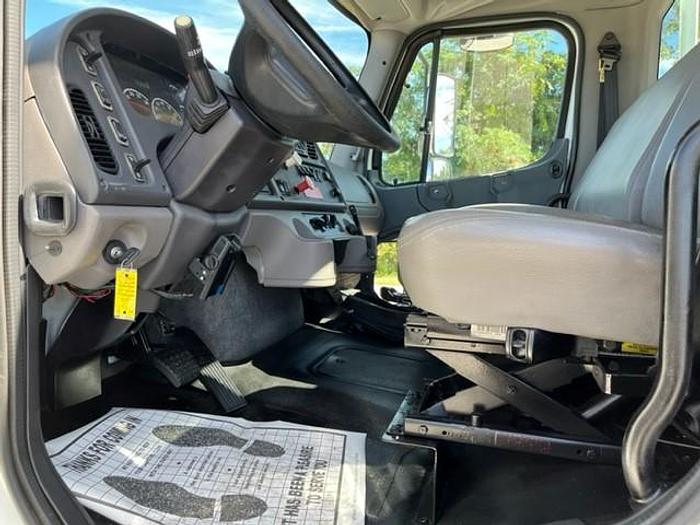 Used Effer 310.11 3s 25130 lb Knuckle Boom on 2009 Freightliner M2 106 Flatbed Truck - CE5787