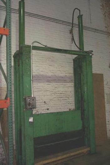 Used BLACK CLAWSON #18160