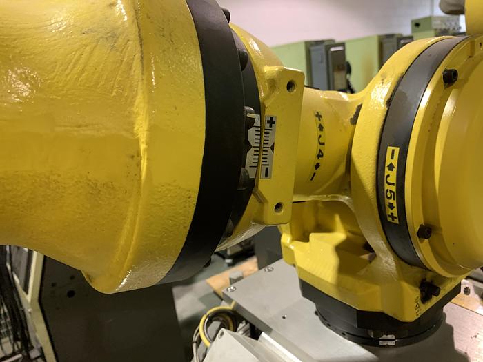 Used FANUC R2000iC/125L 6 AXIS CNC ROBOT WITH R30iB CONTROLLER, IR VISION, 125KG X 3,100 MM H REACH