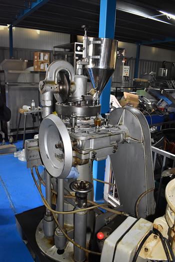 Used Manesty D3A Tablet Press