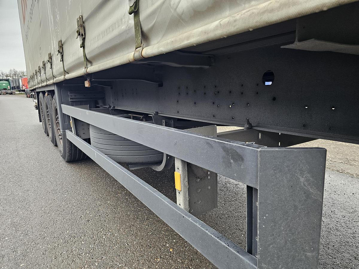 Gebruikt 2011 Schmitz Cargobull SCS24/L-1362 E B | NL TRAILER|SAF DISC| LOADING LIFT 2 TONS | APK TUV |29-06-2026