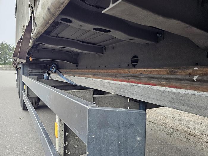 Used 2015 SCHMITZ CARGOBULL SCB.S3T | SAF DISC | GALVANISED CHASSIS .