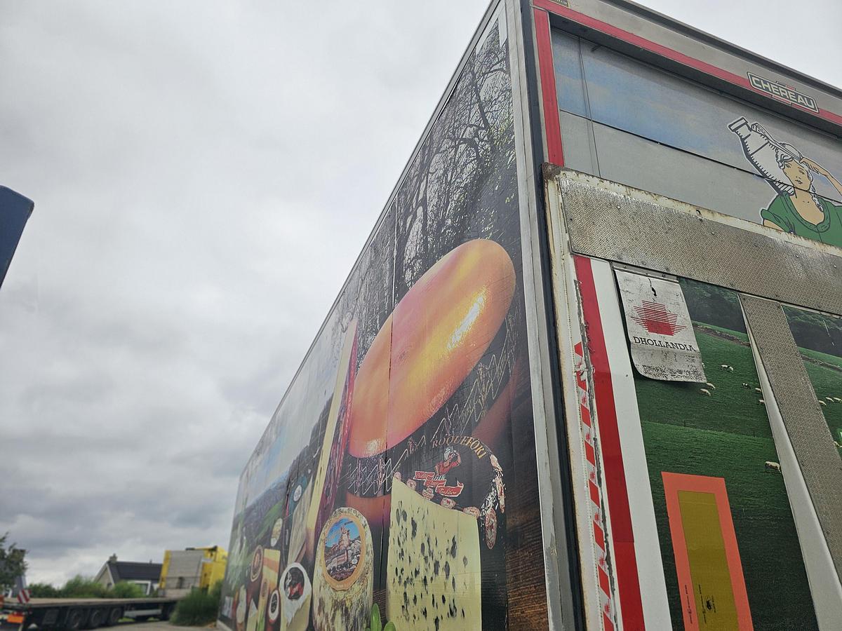 Gebruikt 2012 CHEREAU B3 /CITY TRAILER /STEERING AXLE/LIFT AXLE / 11.80 LONG /LOADING LIFT/ BPW DISC / CARRIER FRIDGE.