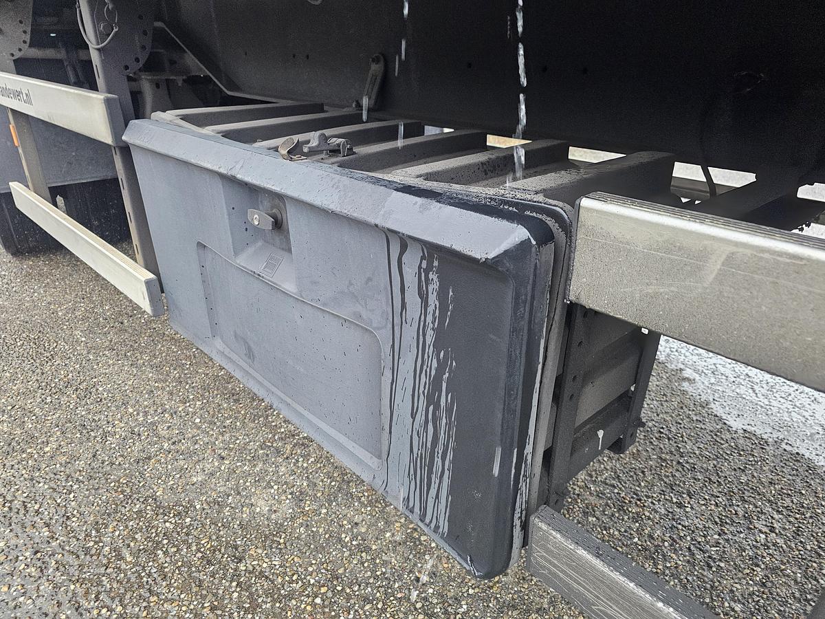 Gebruikt 2008 GOENEWEGEN DRO 10-10 B /STEERING AXLE / LOADING LIFT 2000 KG/ BATTERIES/ BTW DRUM./ APK 12-11-2026