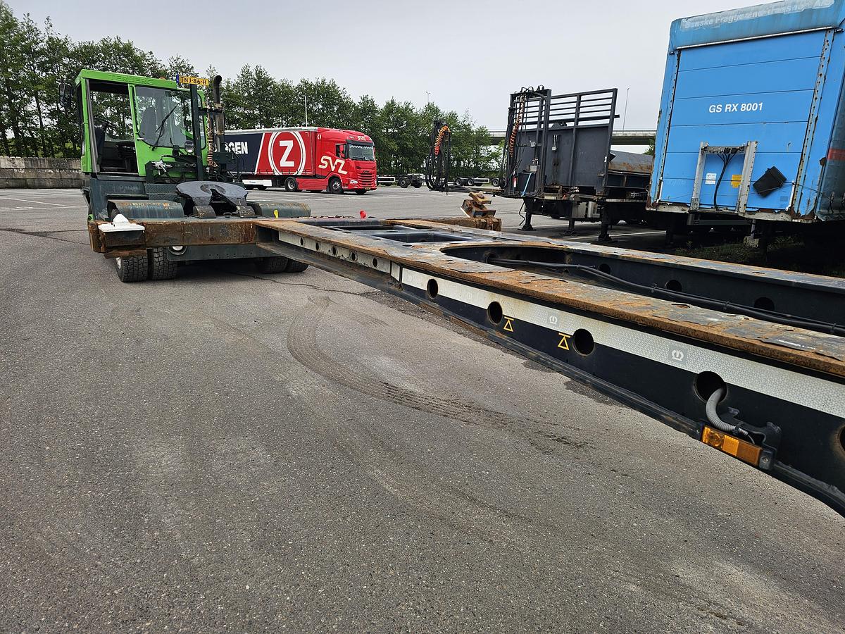 Gebruikt 2015 KRONE SD | 40 FT|2 X 20 FT | BACK SLIDER |HIGHCUBE.| APK /TUV 24-03-2027 |5 PIECES.