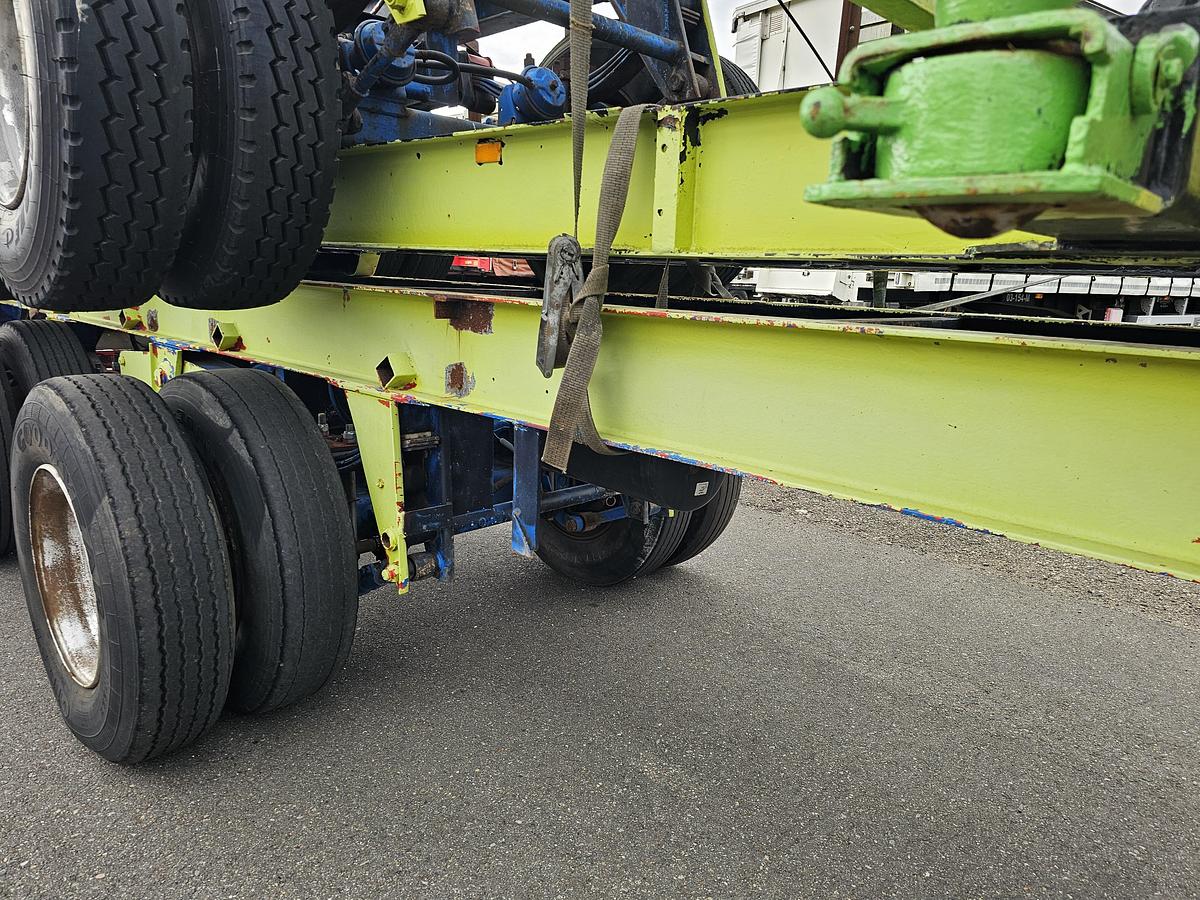 Used 1990 divers 40 ft gooseneck  steel suspension double tires.