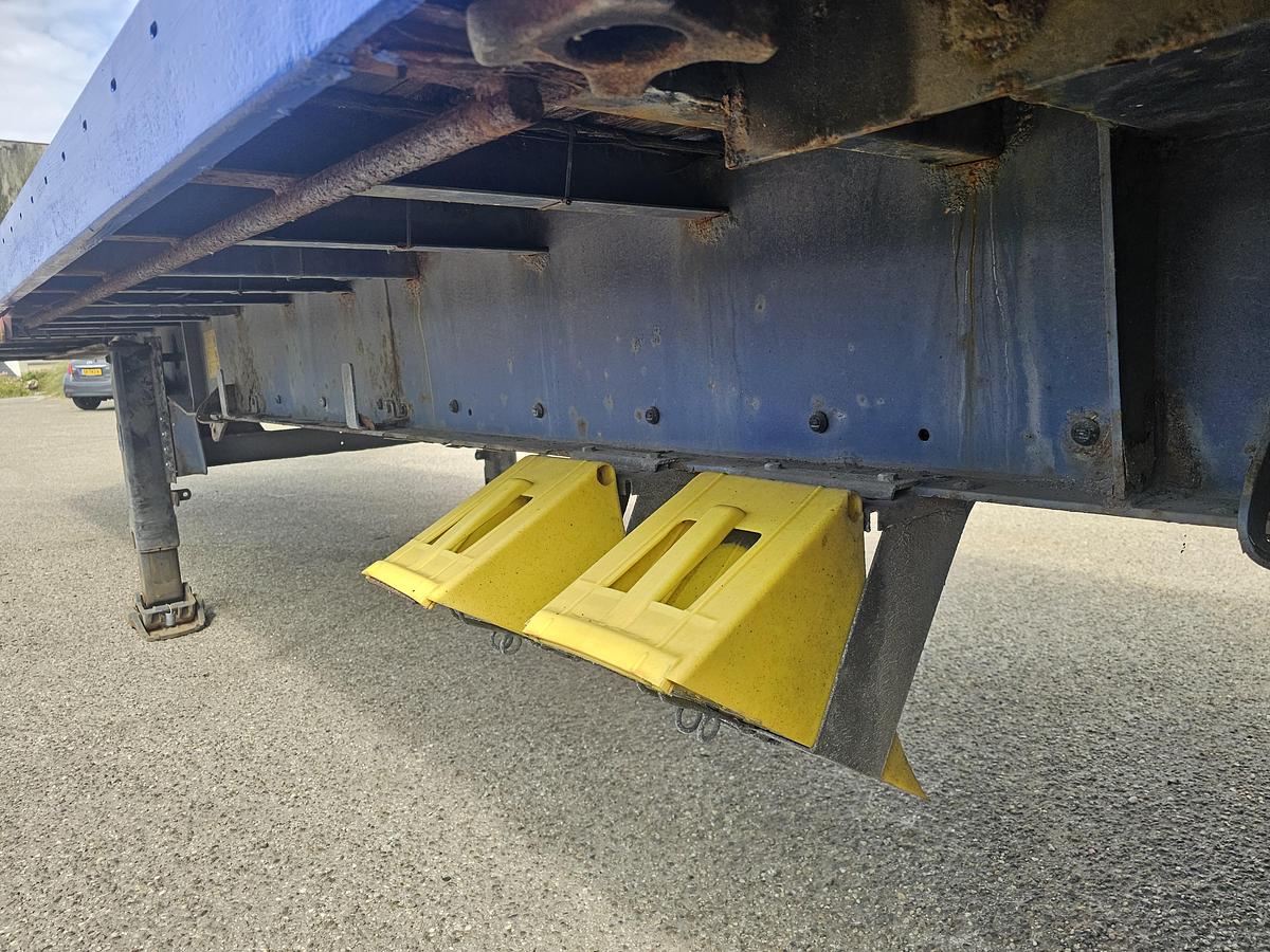 Gebruikt 2009 Van Hool 3B0073 | 3 AXLE FLATBED 13.60 MTR TWISTLOCKS FOR CONTAINER 40 FT 2 X20 FT BPW DRUM | 2 PIECES