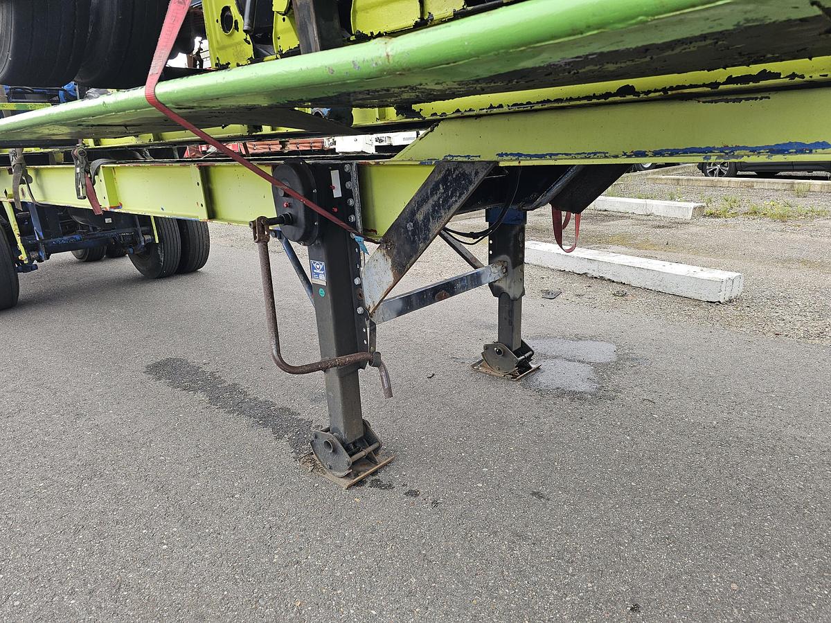Used 1990 divers 40 ft gooseneck  steel suspension double tires.