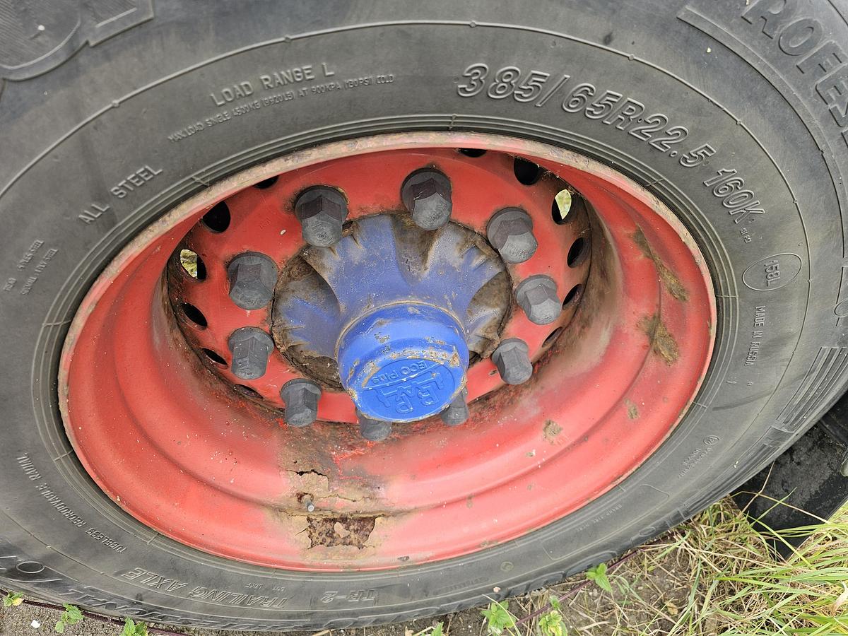 Used 2009 KRONE SZ| 20 FOOT CHASSIS | BPW DRUM | NEW BRAKES| GOOD TIRES| STEEL SPRINGS.