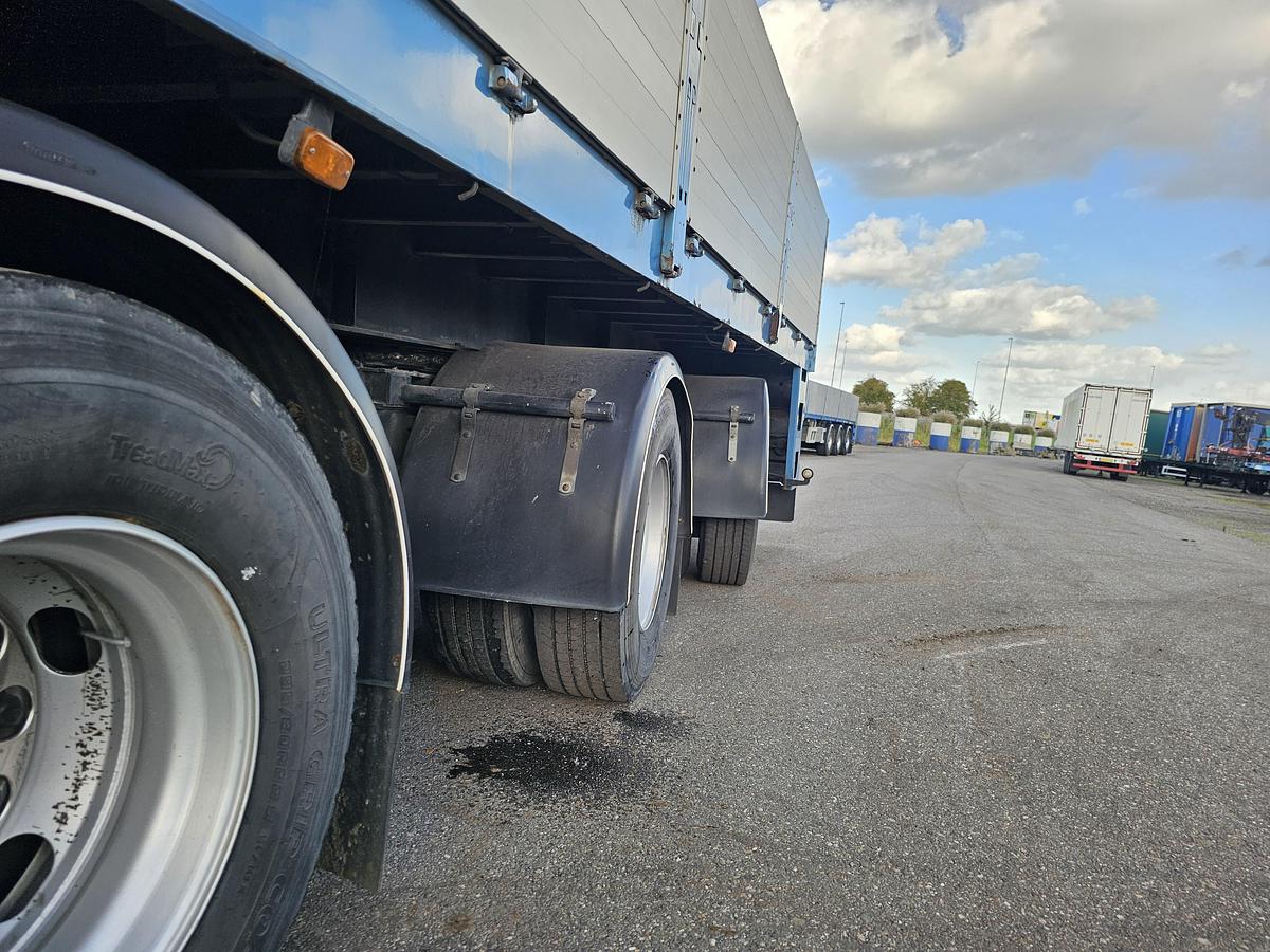 Gebruikt 1995 JUMBO DO 300 S/ 2 X STEERING /BPW DRUM / DOUBLE TIRES/ LIFT AXLE