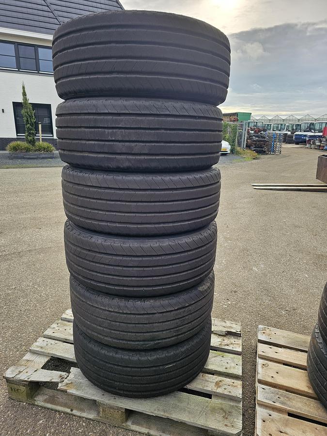 Gebruikt 2010 GOOD YEAR K MAX T | 265/55 R 19.5 | trailer tire | with rim 8 holes| 12 PIECES.
