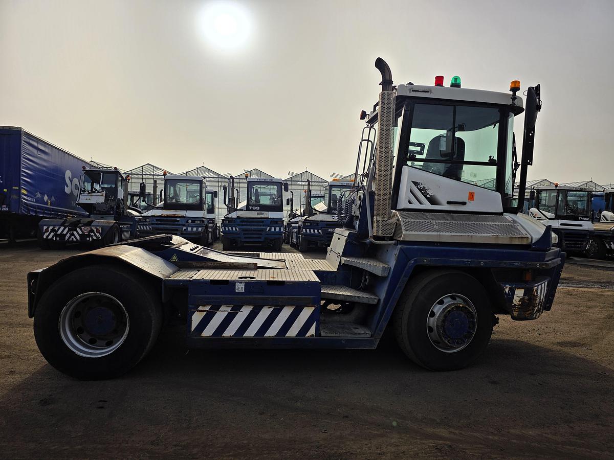 Gebruikt 2012 TERBERG RT283 | TERMINAL TRACTOR 4X4| TURNING CHAIR. | AUTOMATIC GEAR | 28 191HOURS |