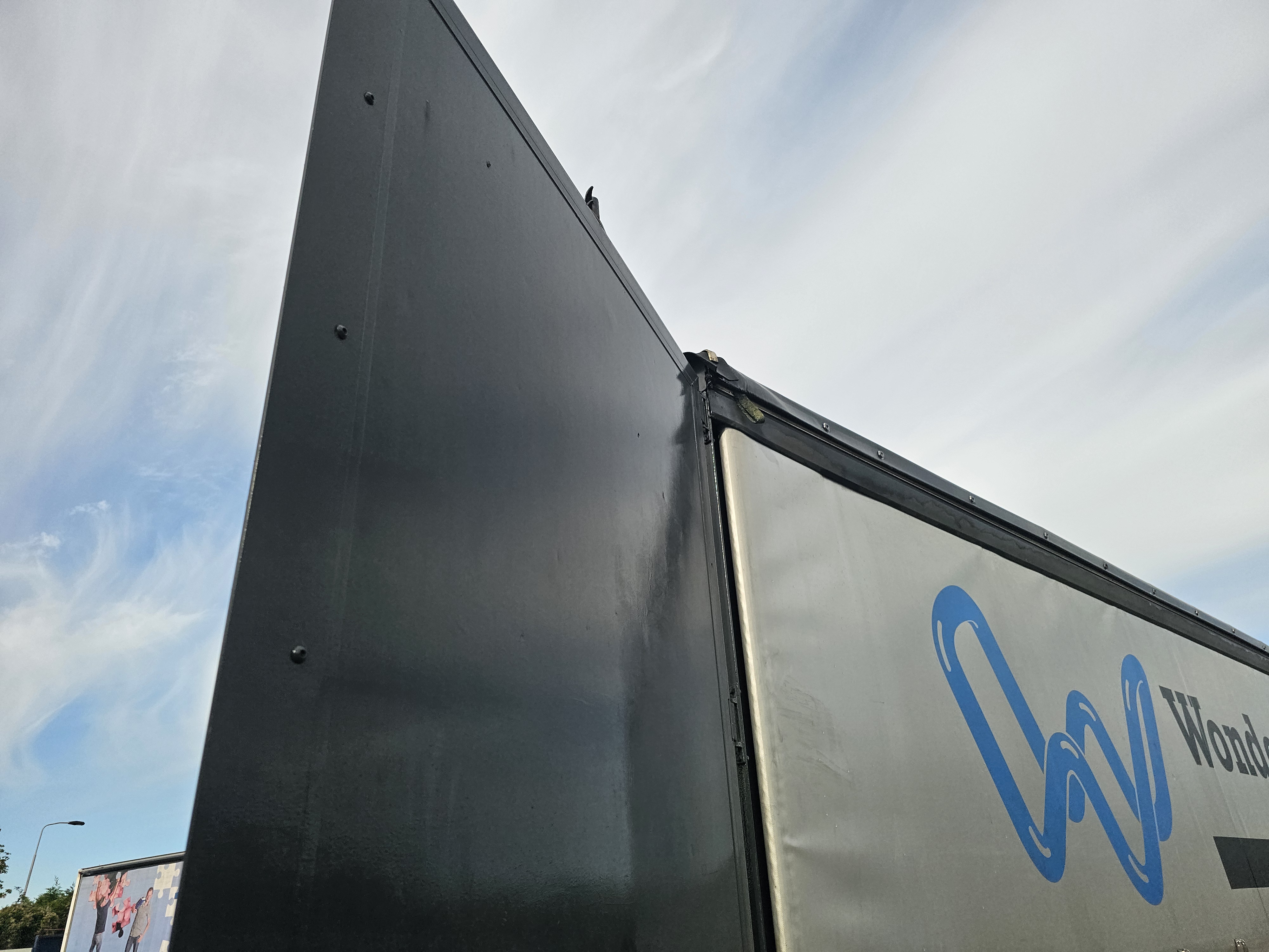 Gebruikt 1997 BROSHUIS 1AOU 10 10 /SINGLE AXLE/ SAF DRUM/ OLD BUT LIKE NEW/ (EXTENDIBLE) APK,TUV 10-06-2027.