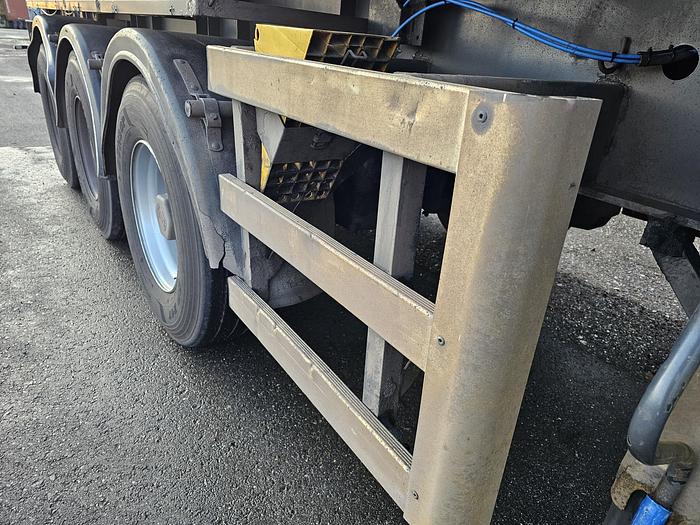 Used 2009 A.J.K OP 17-27/22.5 | Steel tipper \ steel chassis/box.| holland trailer.