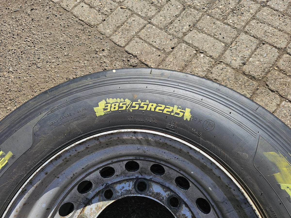 Gebruikt 2020 westlake A11 Routes WTR1  385/55 R 22.5 including rim.