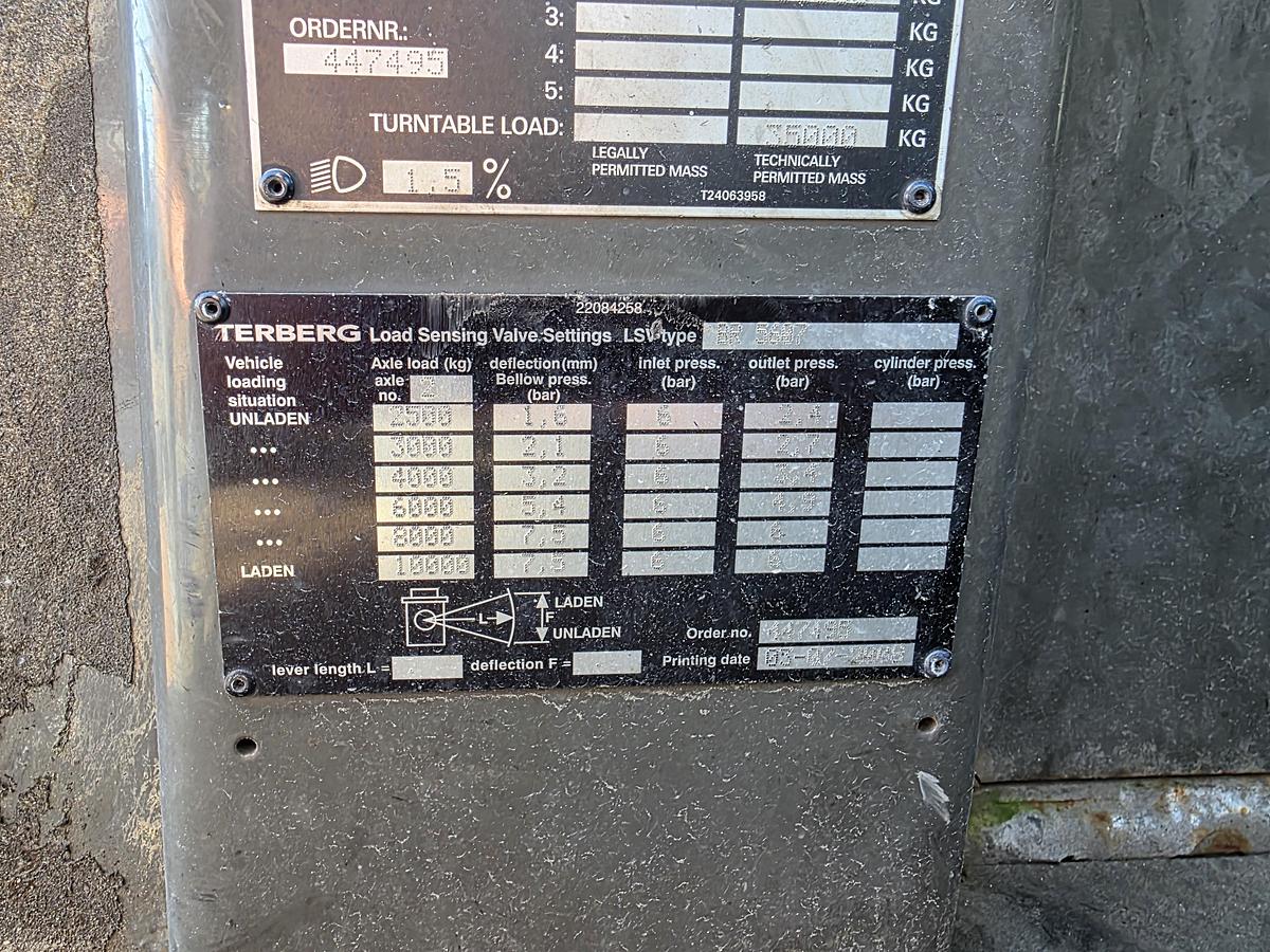 Gebruikt 2008 TERBERG RT 282 | 4X4 |TURNING CHAIR| AUTOMATIC GEAR|24869 HOURS.