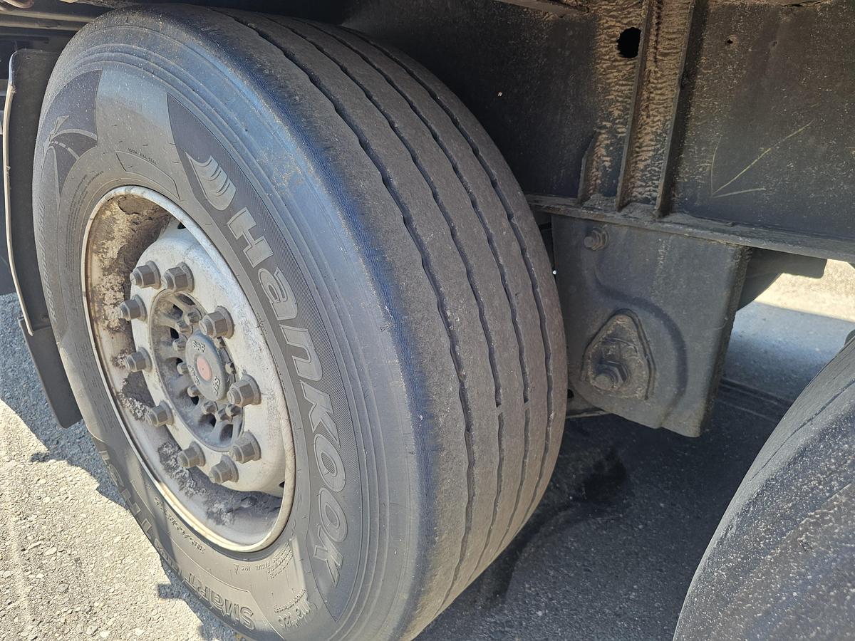 Gebruikt 2004 PACTON T3 001 /3 axle curtainsider /saf disc/ apk tuv/13-03-2027.