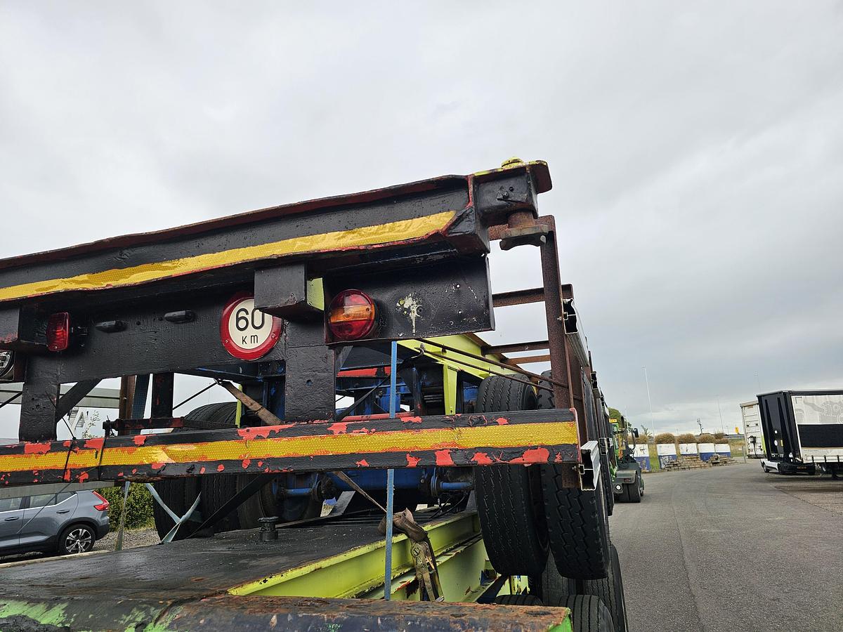 Used 1990 divers 40 ft gooseneck  steel suspension double tires.