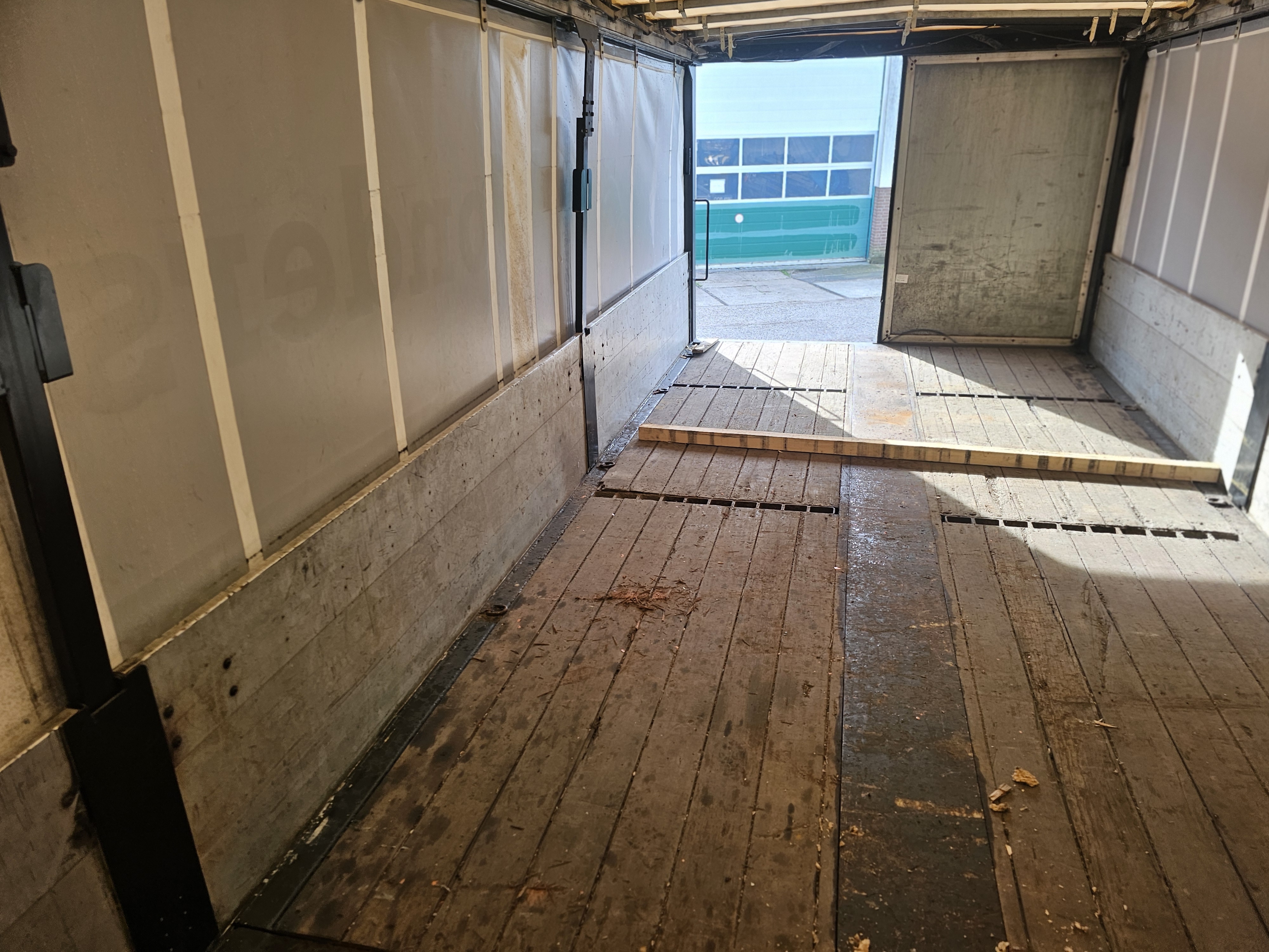 Gebruikt 1997 BROSHUIS 1AOU 10 10 /SINGLE AXLE/ SAF DRUM/ OLD BUT LIKE NEW/ (EXTENDIBLE) APK,TUV 10-06-2027.