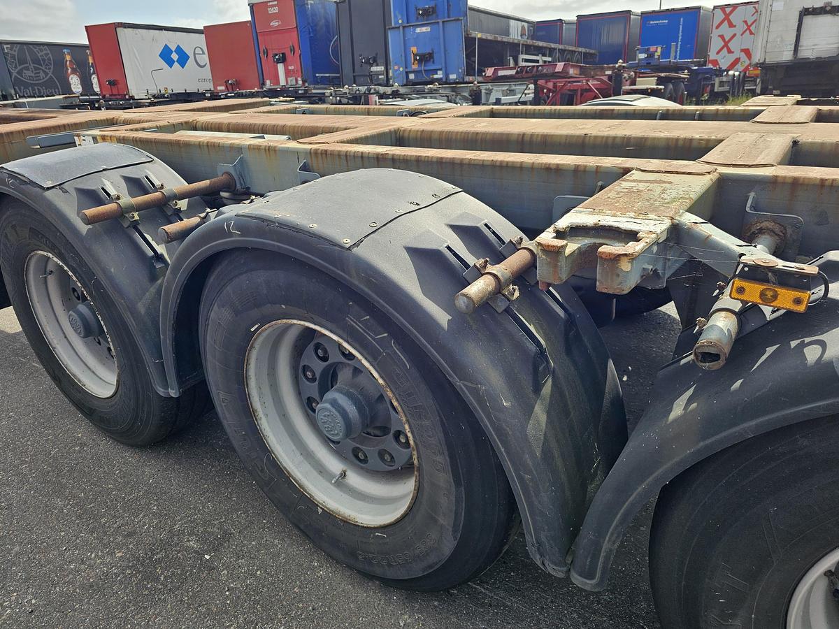 Used 2007 PACTON 3 AXLE MULTI  YARD CHASSIS | 3 X EXTENDIBLE | BPW DRUM | NO DOCUMENTS.