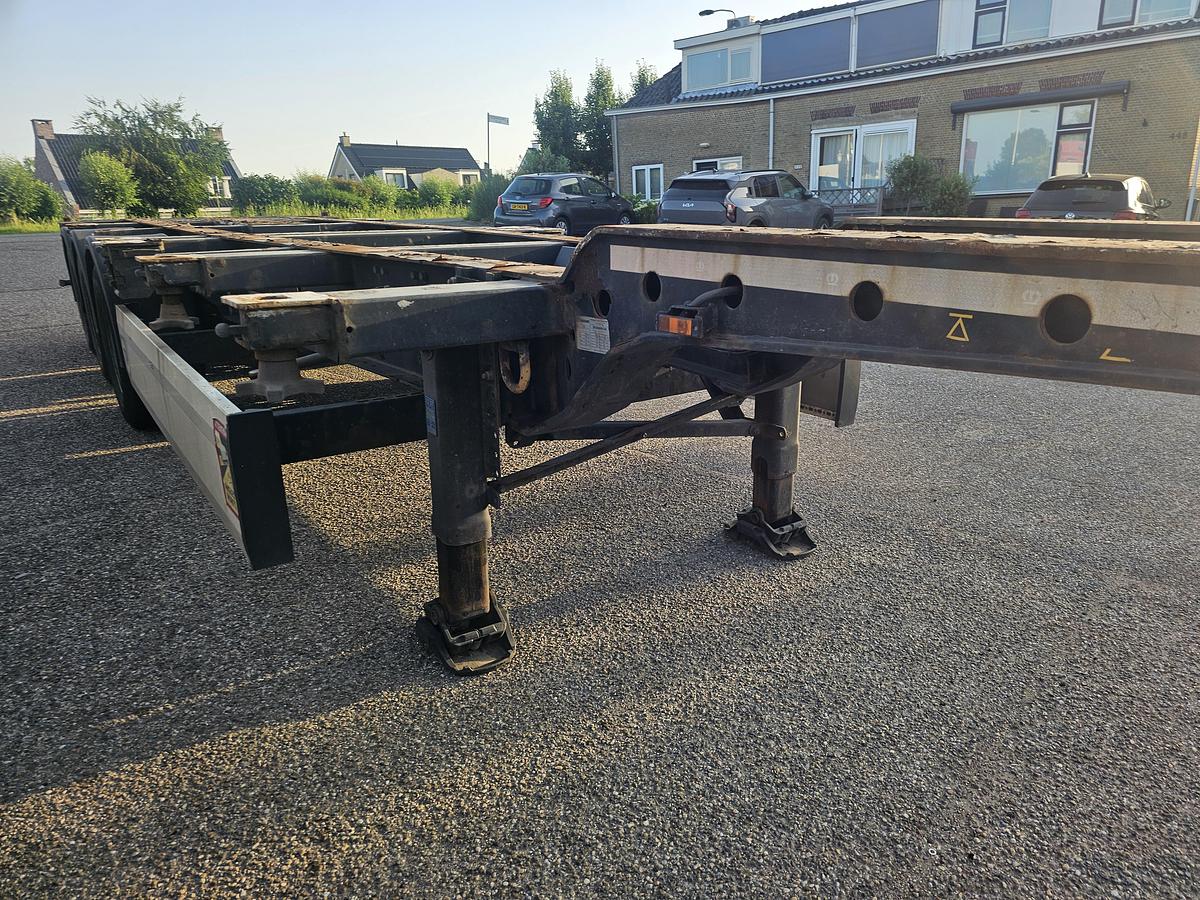 Gebruikt 2015 KRONE SD / REAR SLIDER / DUTCH CHASSIS / BPW DRUM.
