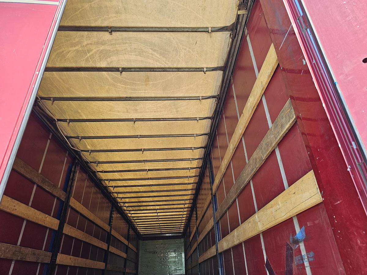 Used 2000 schmitz S01 | SLIDING ROOF | 2 LIFT AXLES| NICE HOLLAND TRAILER| SAF DISC.