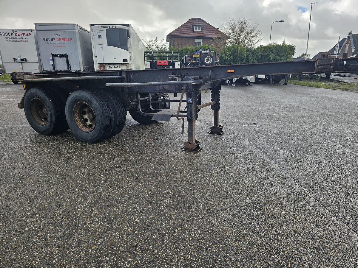 Gebruikt 1976 PACTON 2126 C 2  STEEL SUSPENSION DOUBLE TIRES DRUM BRAKES.