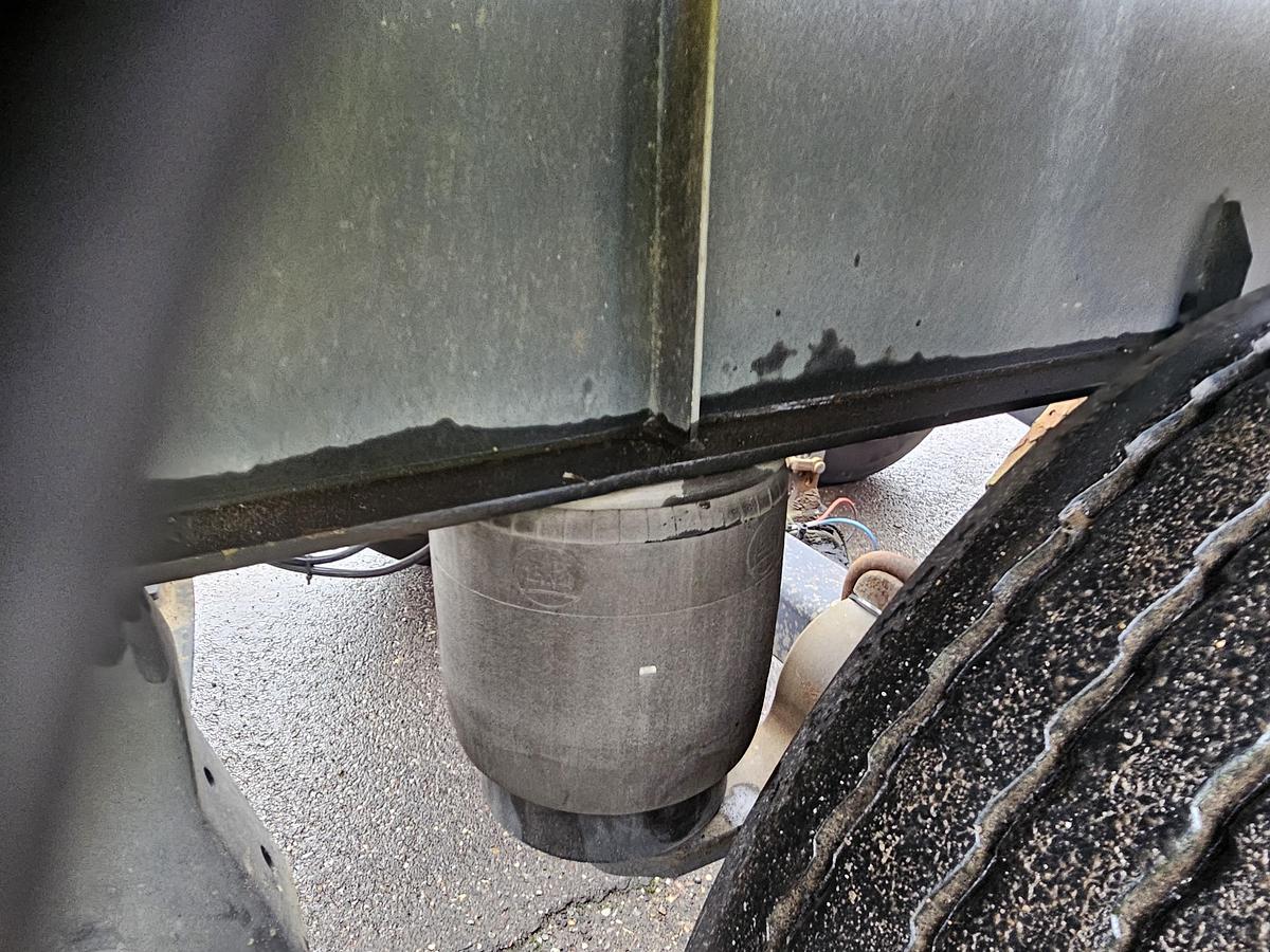 Gebruikt 2003 VAN HOOL 3B1096| FOR GAS BOTTELS| CHASSIS LIKE NEW| APK\TUV 04-10-2026. 11 MTR LONG.