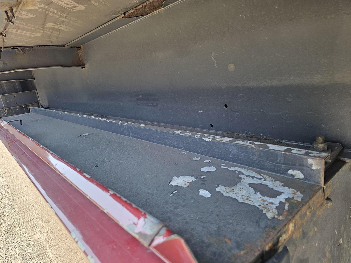 Used 2000 schmitz S01 | SLIDING ROOF | 2 LIFT AXLES| NICE HOLLAND TRAILER| SAF DISC.