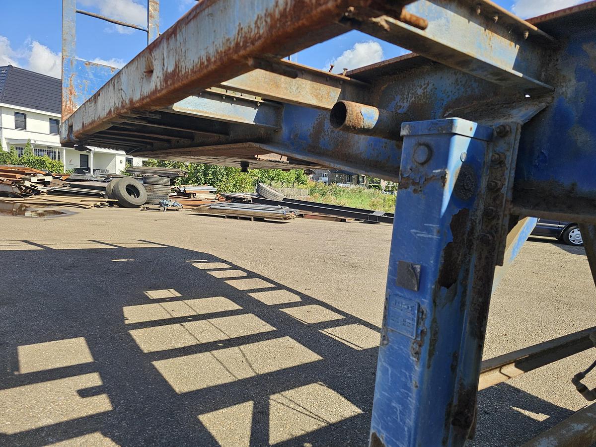 Gebruikt 1984 FLANDRIA OP 3/32T STEEL SUSPENSION / 15 CM BPW DRUM AXLES/ TWISLOCKS 40 FT 2 X 20 FOOT.
