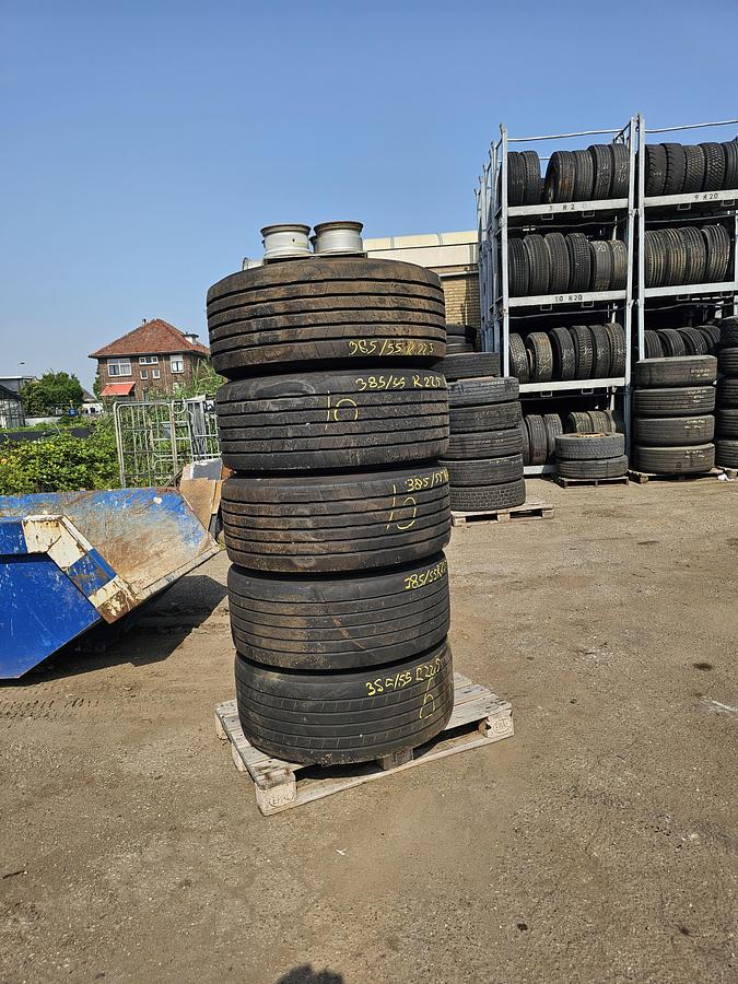 Used 2019 GOOD YEAR K MAX T | TRAILERBAND 385/55 R 22.5 | 3 X 10 MM 2 X 6 MM | MET SCHIJFREM VELG. 10 GTS.