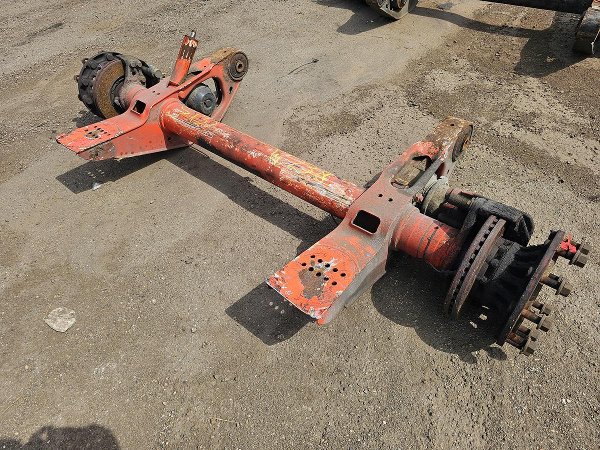 Used 2005 SAF SKRB9019W TRAILER AXLE.