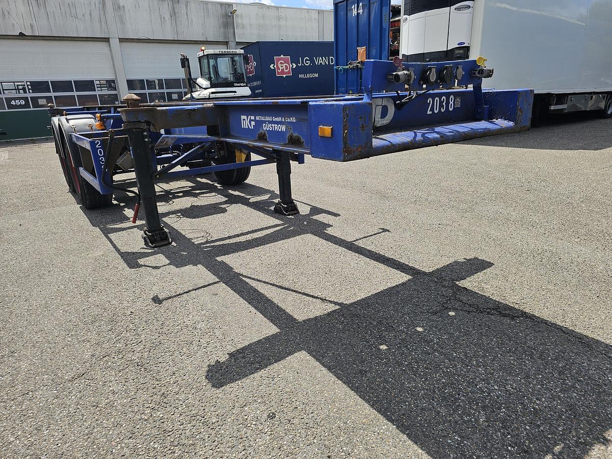 Gebruikt 2006 MKF METALLBAU CS 20 -20 FOOT- CONTAINER CHASSIS -HEAVY DUTY- BPW DRUM -STEEL SUSPENSION- GOOD QUALITY.
