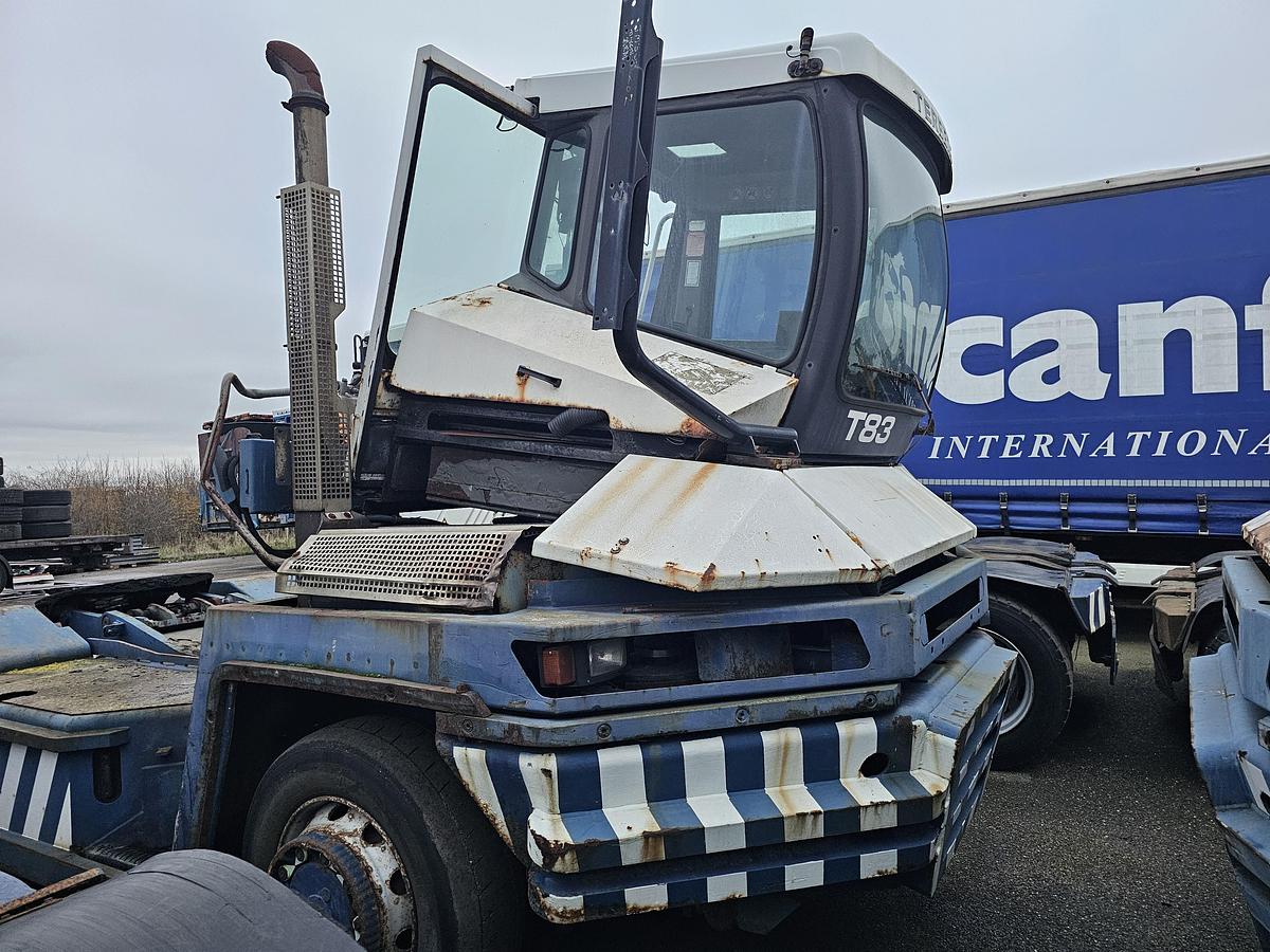 Gebruikt 2007 TERBERG 3 sloop terminal trekkers  RT 282 / RT 283  voor onderdelen  niet gedemonteerd..