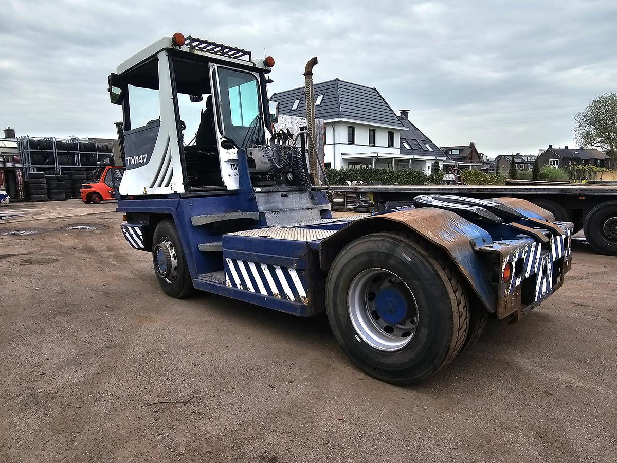 Gebruikt 2011 TERBERG RT283 | TERMINAL TRACTOR 4X4| TURNING CHAIR. | AUTOMATIC GEAR | 24159 HOURS.