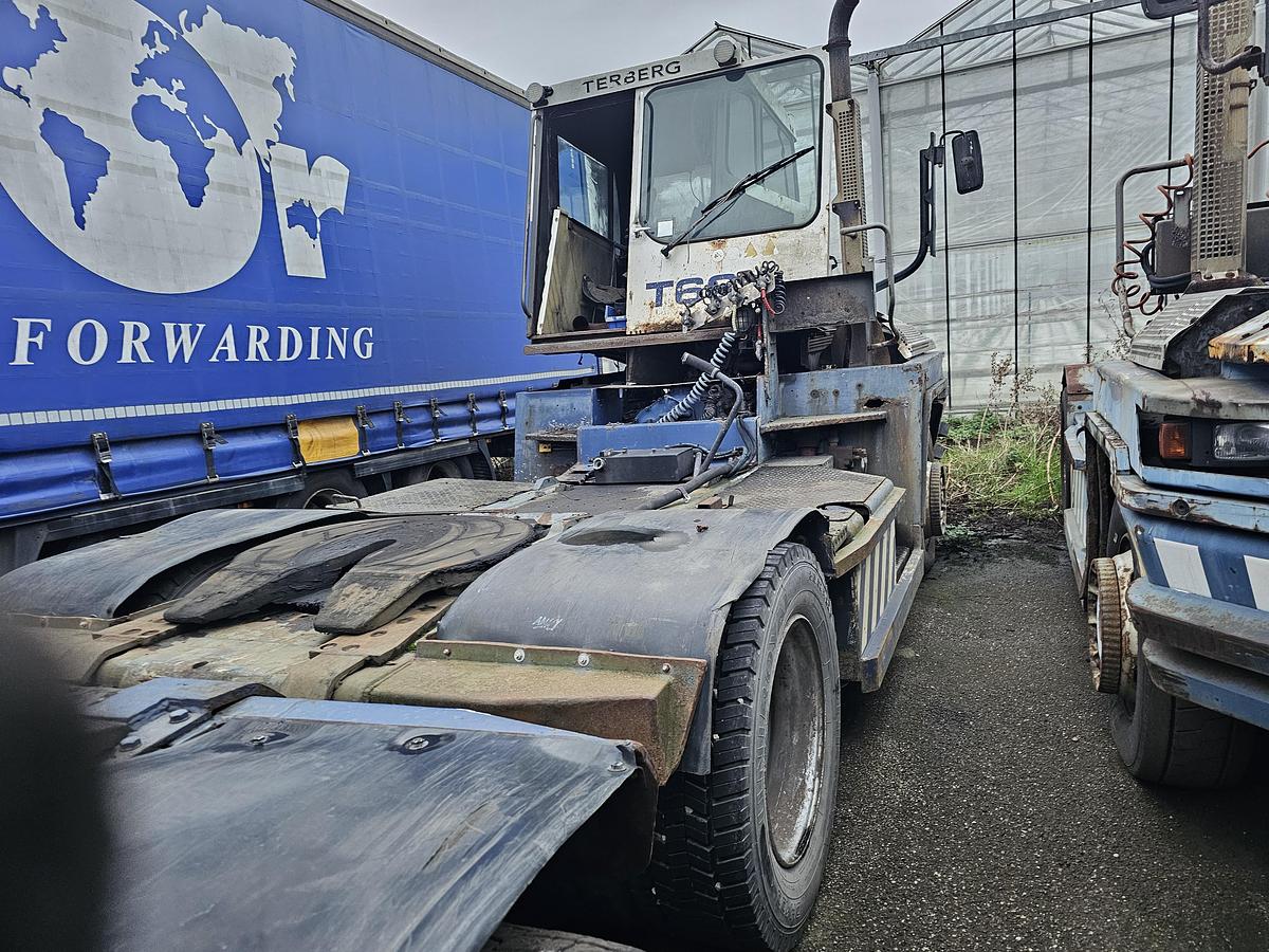 Gebruikt 2007 TERBERG 3 sloop terminal trekkers  RT 282 / RT 283  voor onderdelen  niet gedemonteerd..