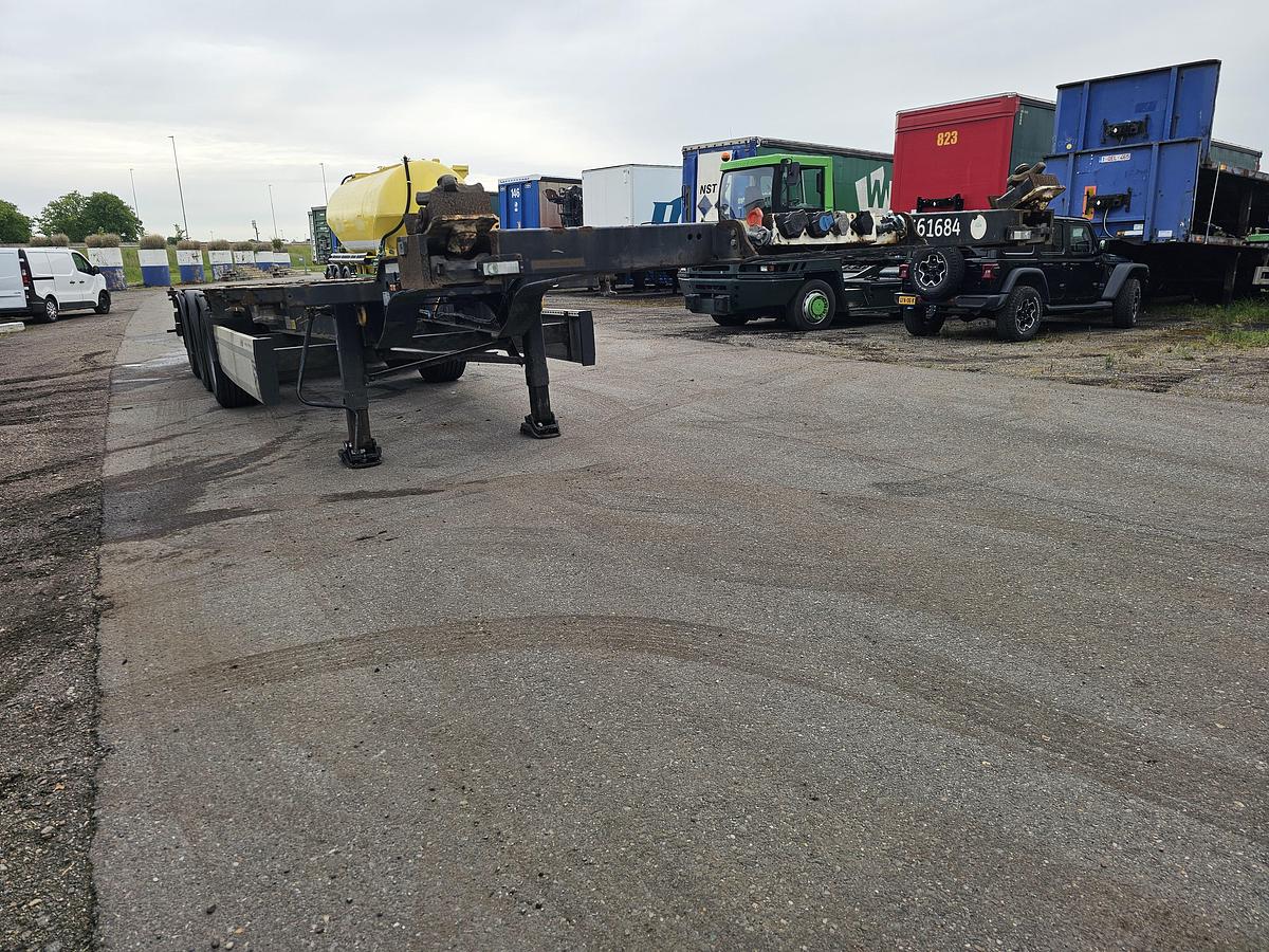 Gebruikt 2015 KRONE SD | CONTAINER CHASSIS 40 FT 2 X 20 FT |BPW DRUM| APK TUV 22-07-2026. 5 PIECES.
