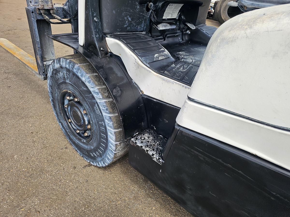 Used 2013 HYSTER H5.5 FT | FORKLIFT| 5.5 TON |60.50 MM HIGH TRIPLE MAST | 8520 KG WEIGHT.