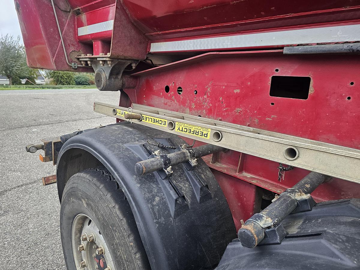 Gebruikt 2013 MEILLER MHPS 12/27/LOSS4, STEEL TIPPER / 30 M3/ SAF DISC / LIFT AXLE.