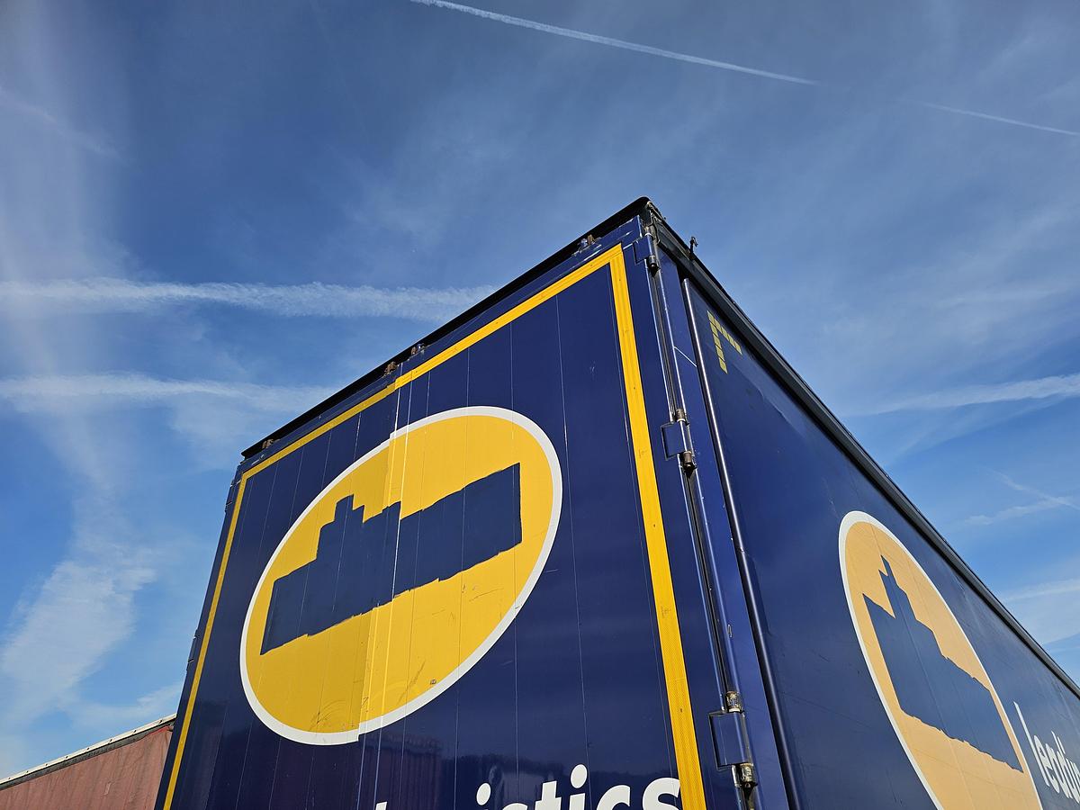 Used 2012 PACTON TBD.122 | SINGLE STEERING AXLE |UNDER SLIDING LOADING LIFT + BATTERIES| DAF DISC| APK /TUV 6-12-2025