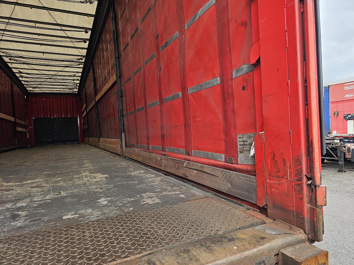 Used 2011 KRONE SD 27 | SAF DISC | NICE CHASSIS .