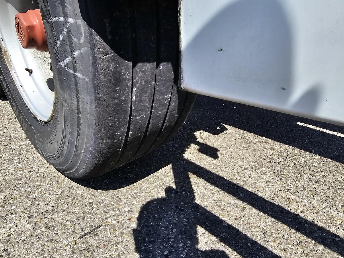 Used 2000 Burg BPO 12-27CCXGX-00. | ADR TANK CHASSIS 20/30 FT | BPW DRUM